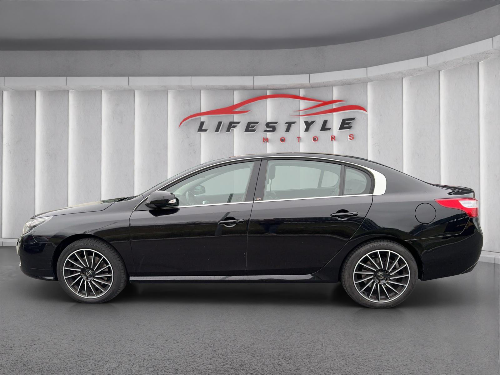 RENAULT Latitude 3.0 dCi Initiale active-shift-image-1