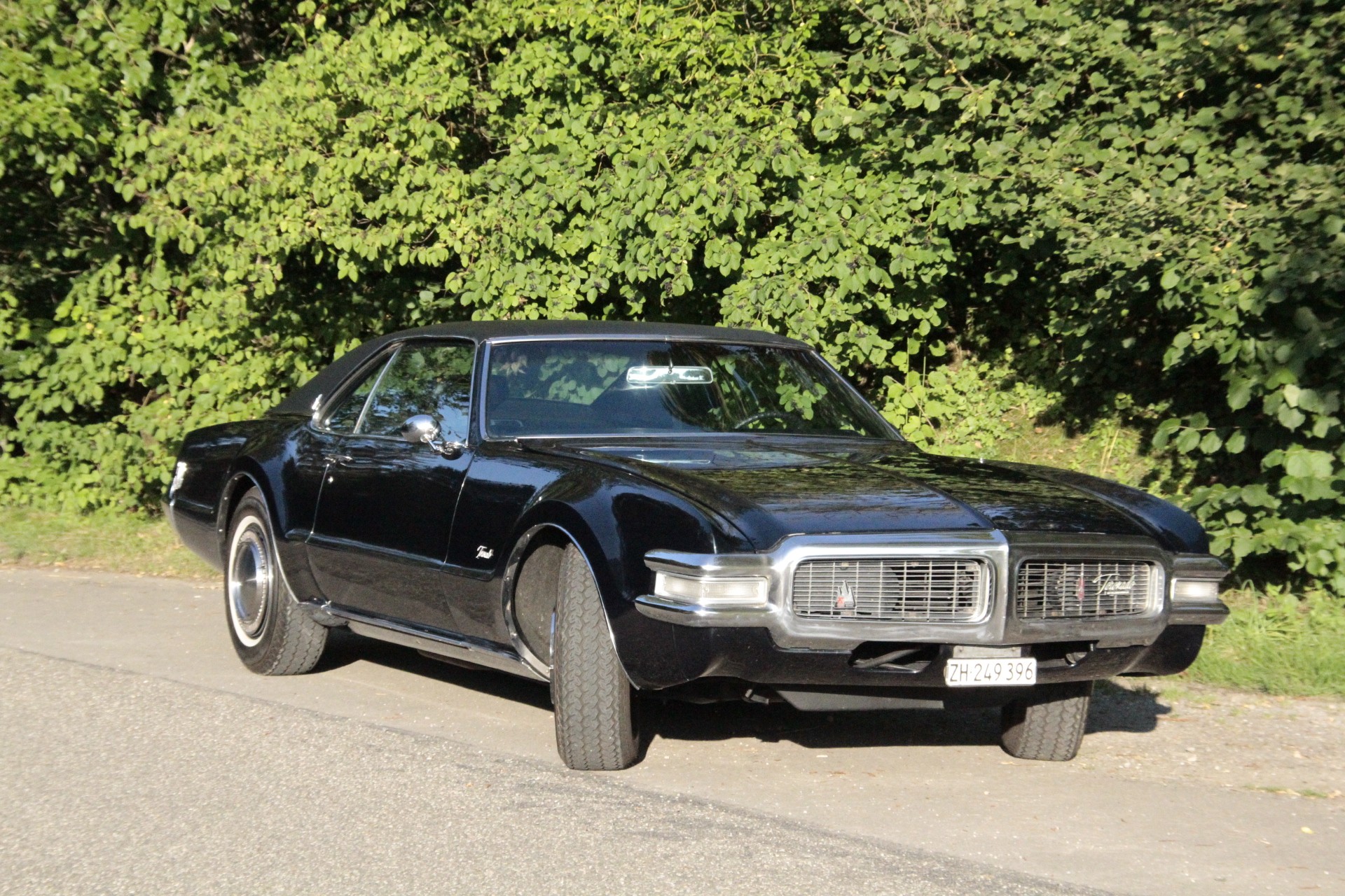 OLDSMOBILE TORONADO-image-0