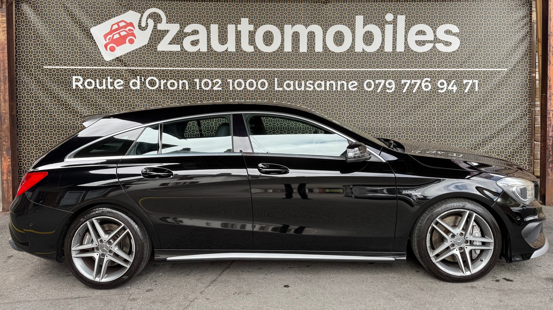 MERCEDES-BENZ CLA Shooting Brake 45 AMG 4Matic Speedshift-showroom-element-3