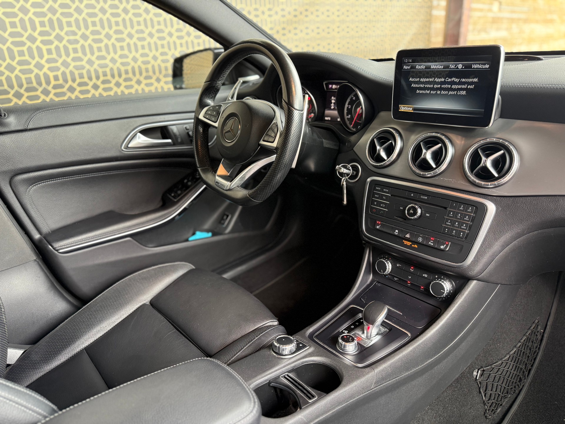 MERCEDES-BENZ CLA Shooting Brake 45 AMG 4Matic Speedshift-image-5