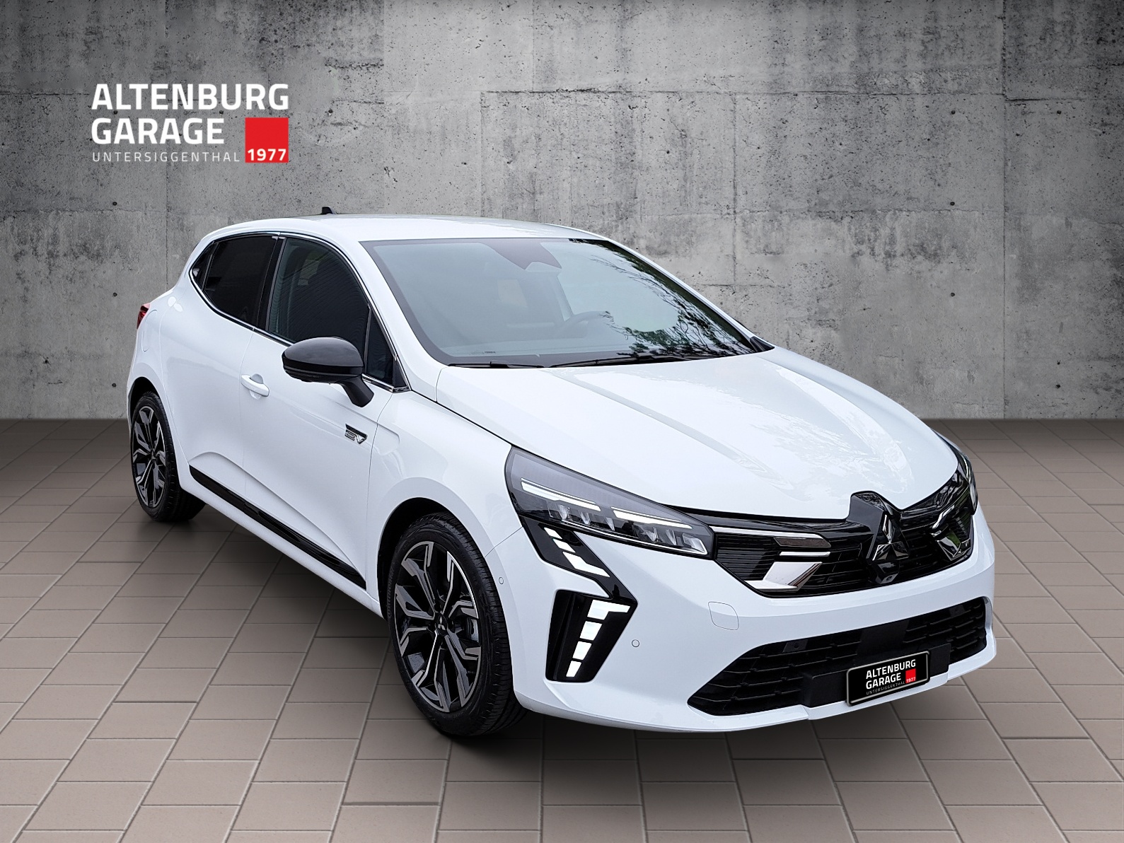 MITSUBISHI Colt 1.6 HEV Instyle-image-6