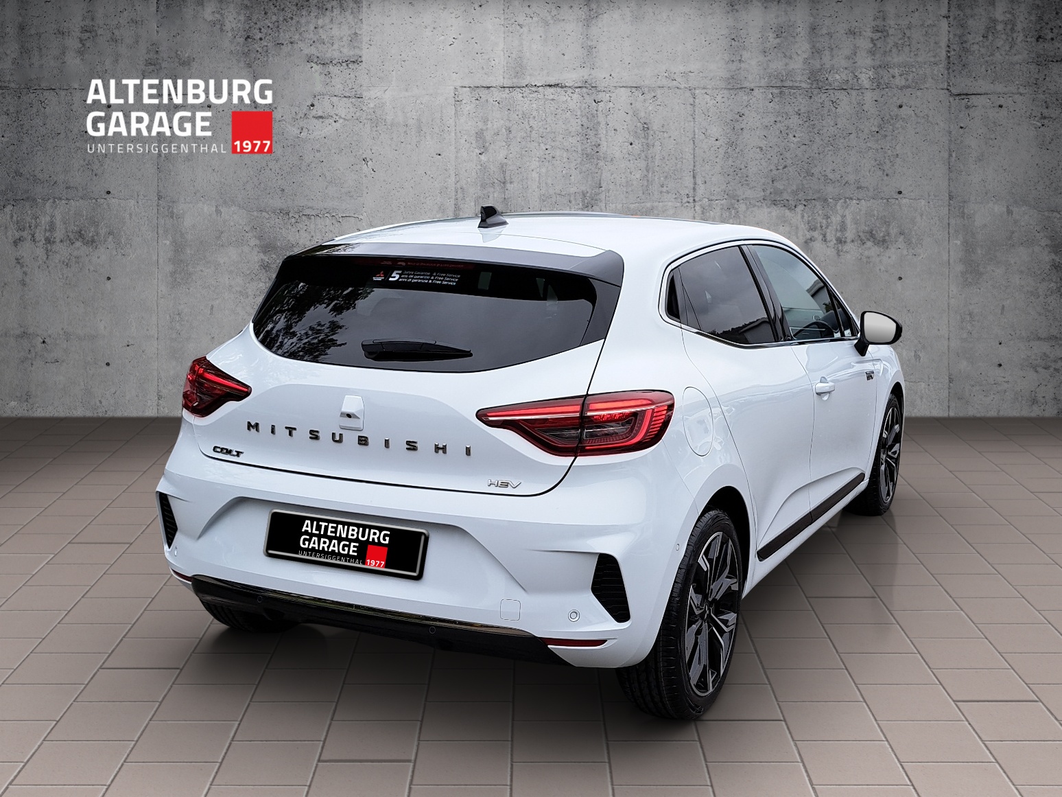MITSUBISHI Colt 1.6 HEV Instyle-image-4