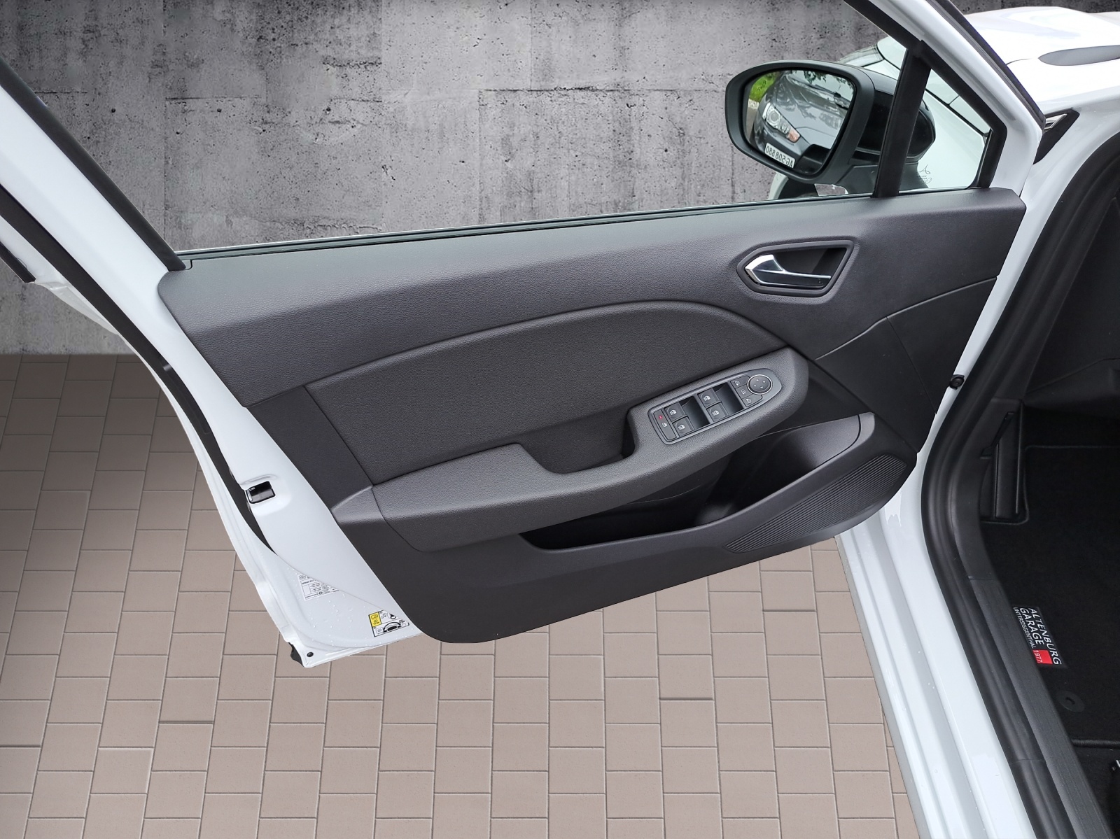 MITSUBISHI Colt 1.6 HEV Instyle-image-14