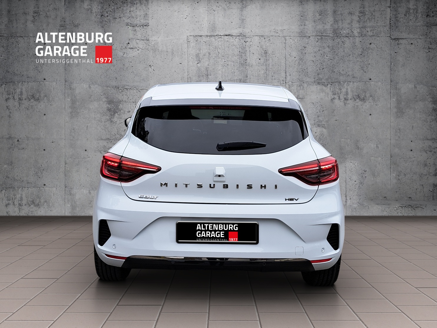 MITSUBISHI Colt 1.6 HEV Instyle-showroom-element-3