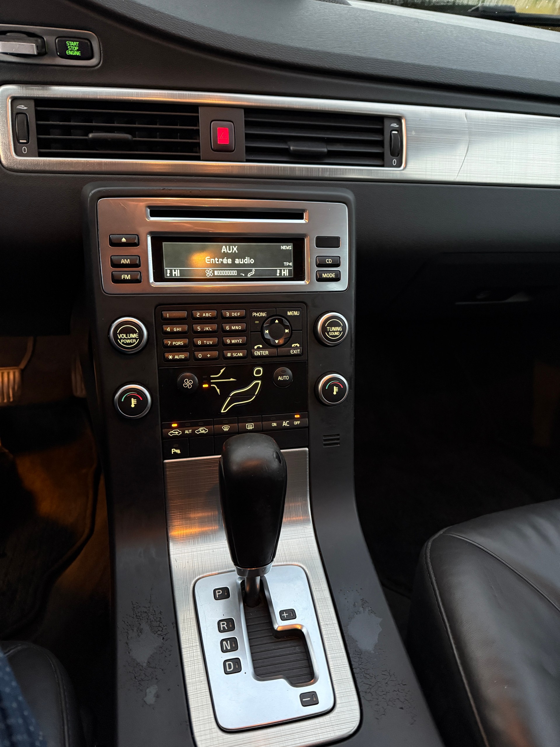 VOLVO V70 2.5T Kinetic Geartronic-image-15