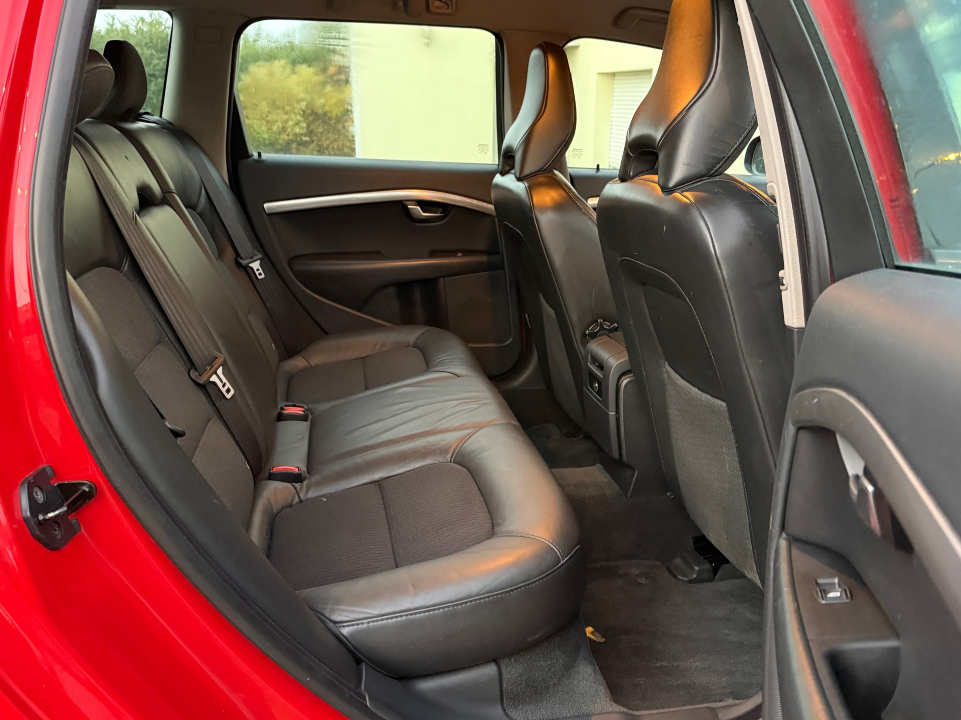 VOLVO V70 2.5T Kinetic Geartronic-image-13
