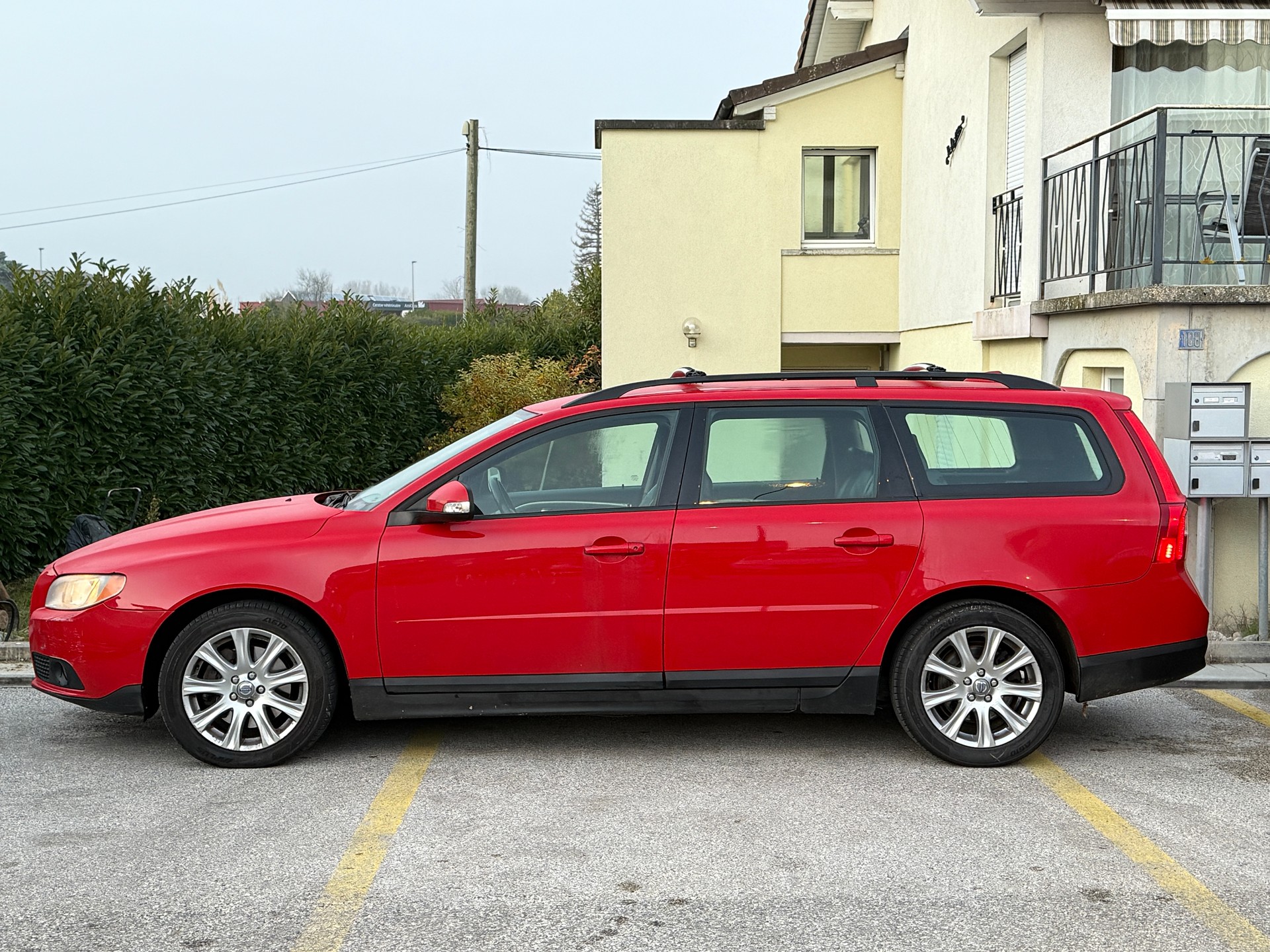 VOLVO V70 2.5T Kinetic Geartronic-image-5