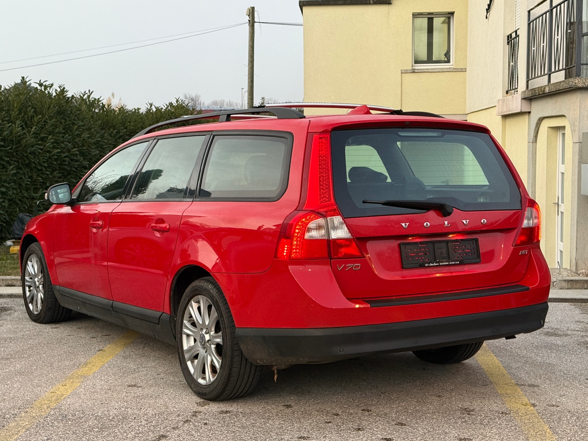VOLVO V70 2.5T Kinetic Geartronic-image-7