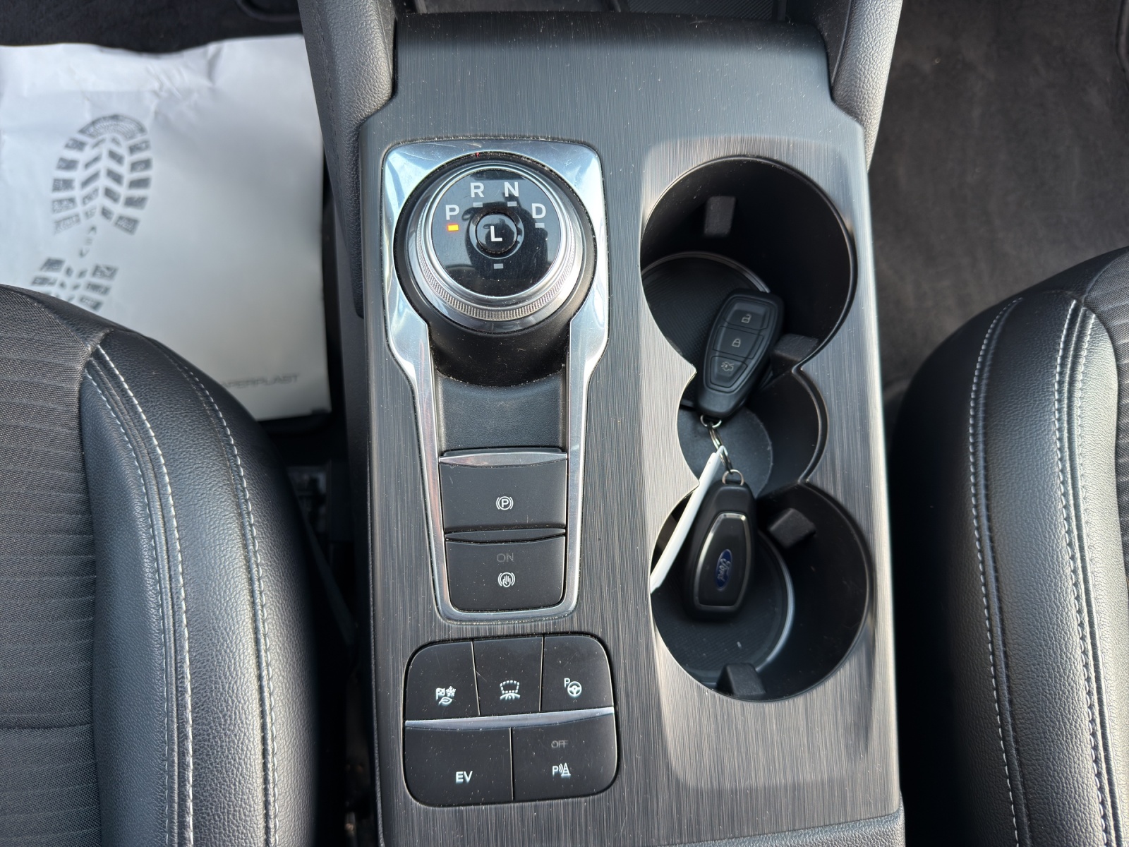 FORD Kuga 2.5 PHEV Titanium X 2WD-image-22