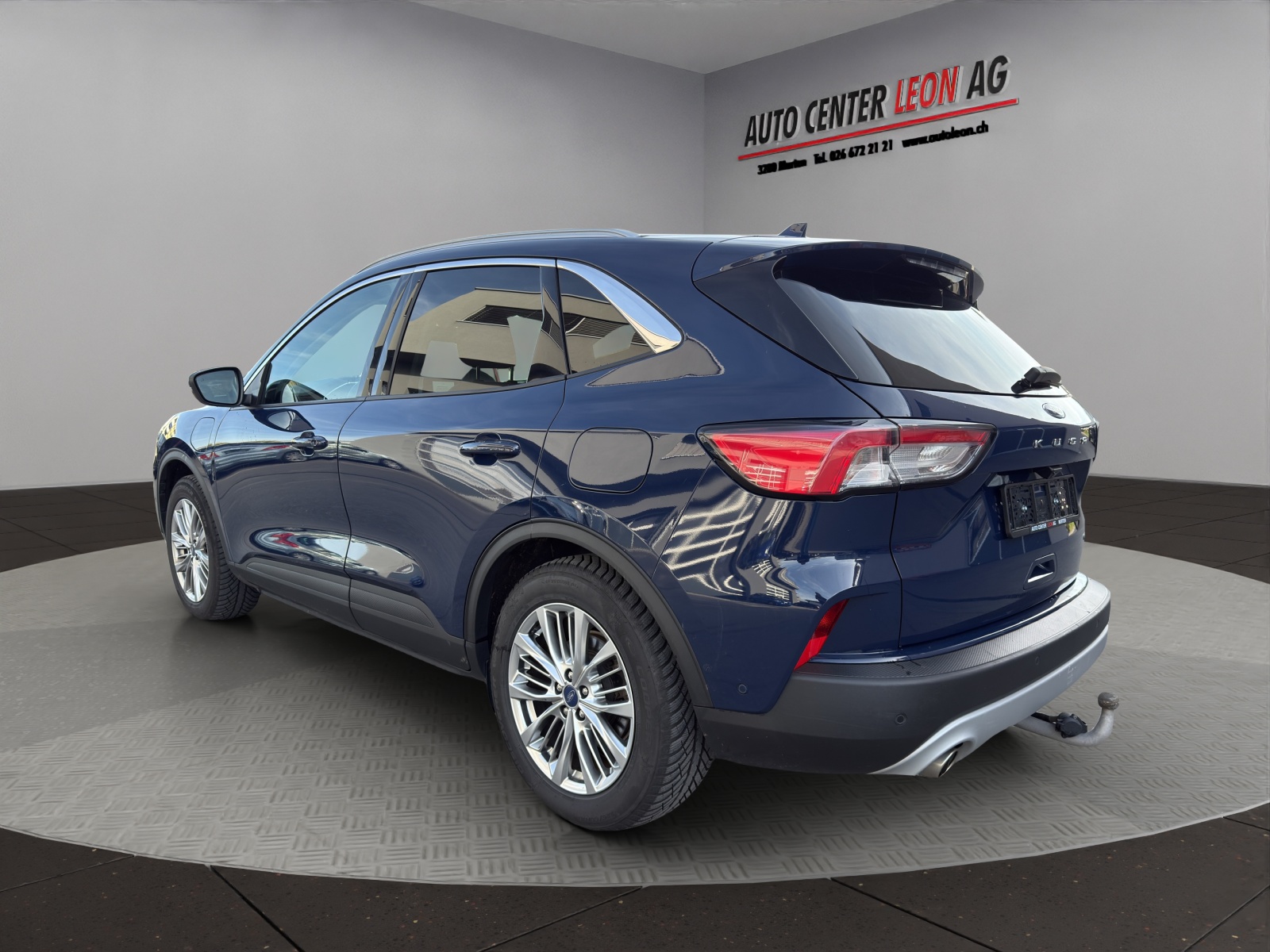 FORD Kuga 2.5 PHEV Titanium X 2WD-image-3