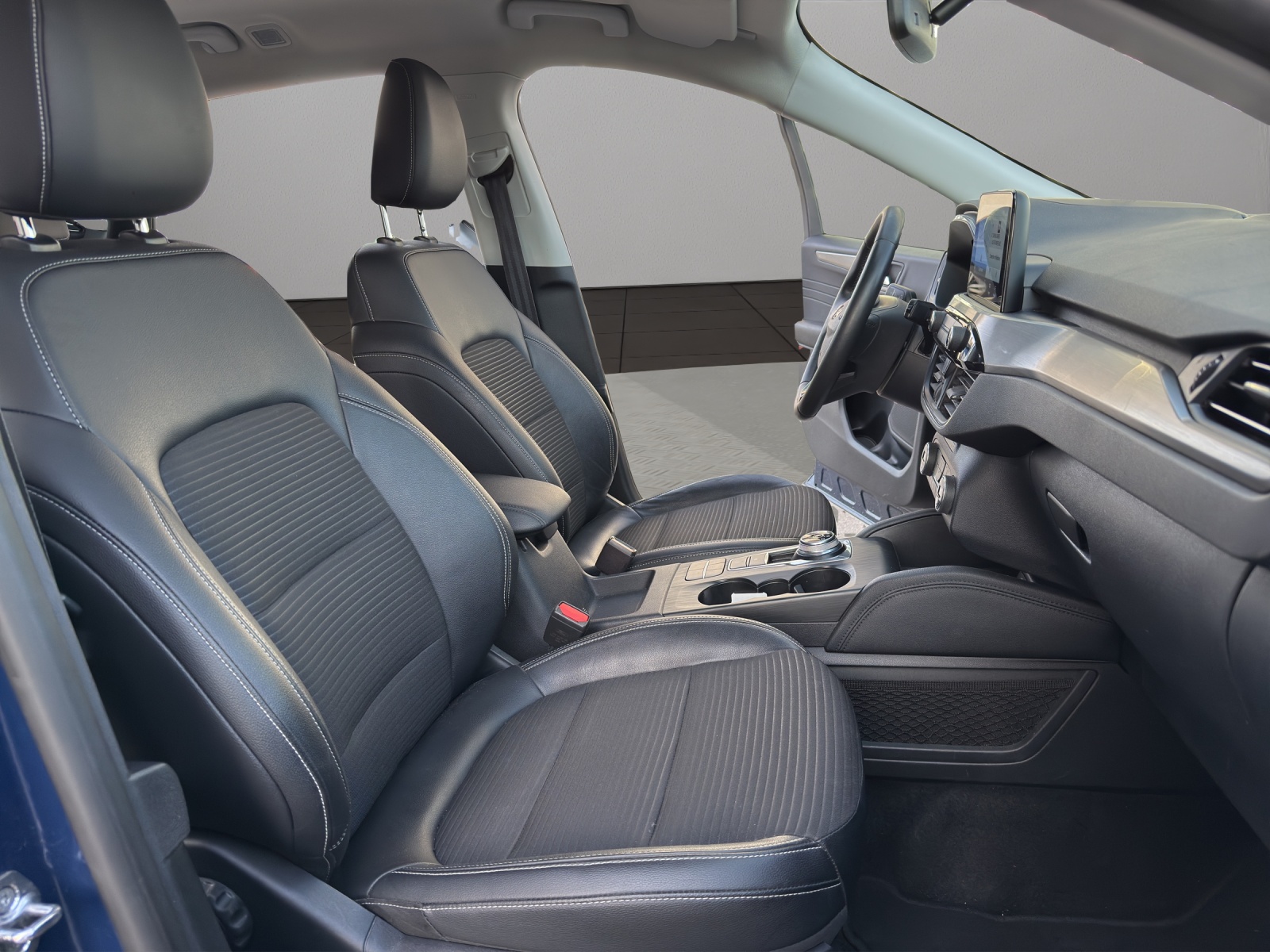FORD Kuga 2.5 PHEV Titanium X 2WD-image-16