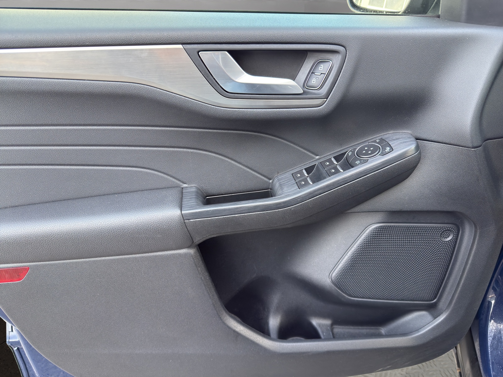 FORD Kuga 2.5 PHEV Titanium X 2WD-image-11