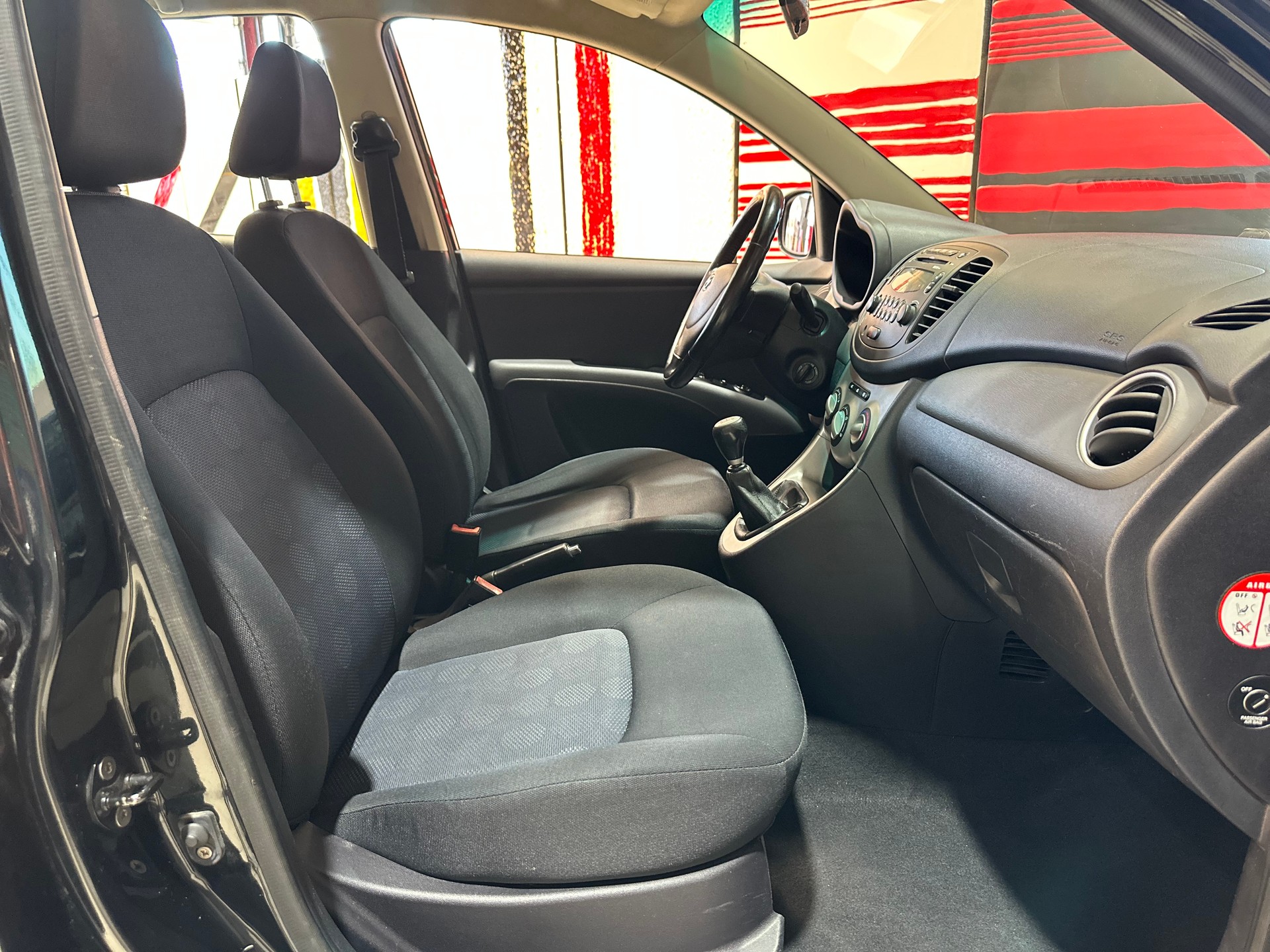 HYUNDAI i10 1.1 Comfort-image-9