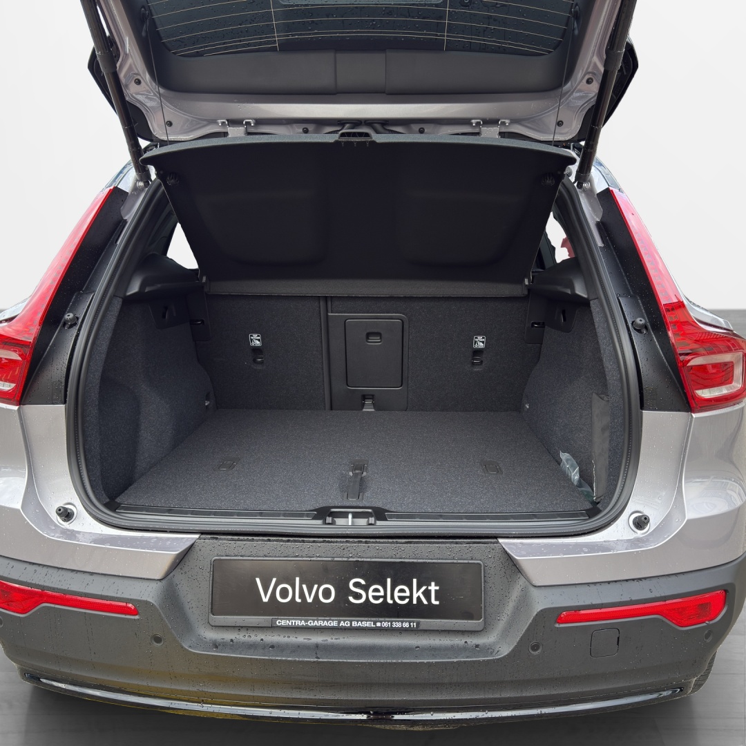 VOLVO EX40 82kWh Single Motor Extended Range Ultra-image-12