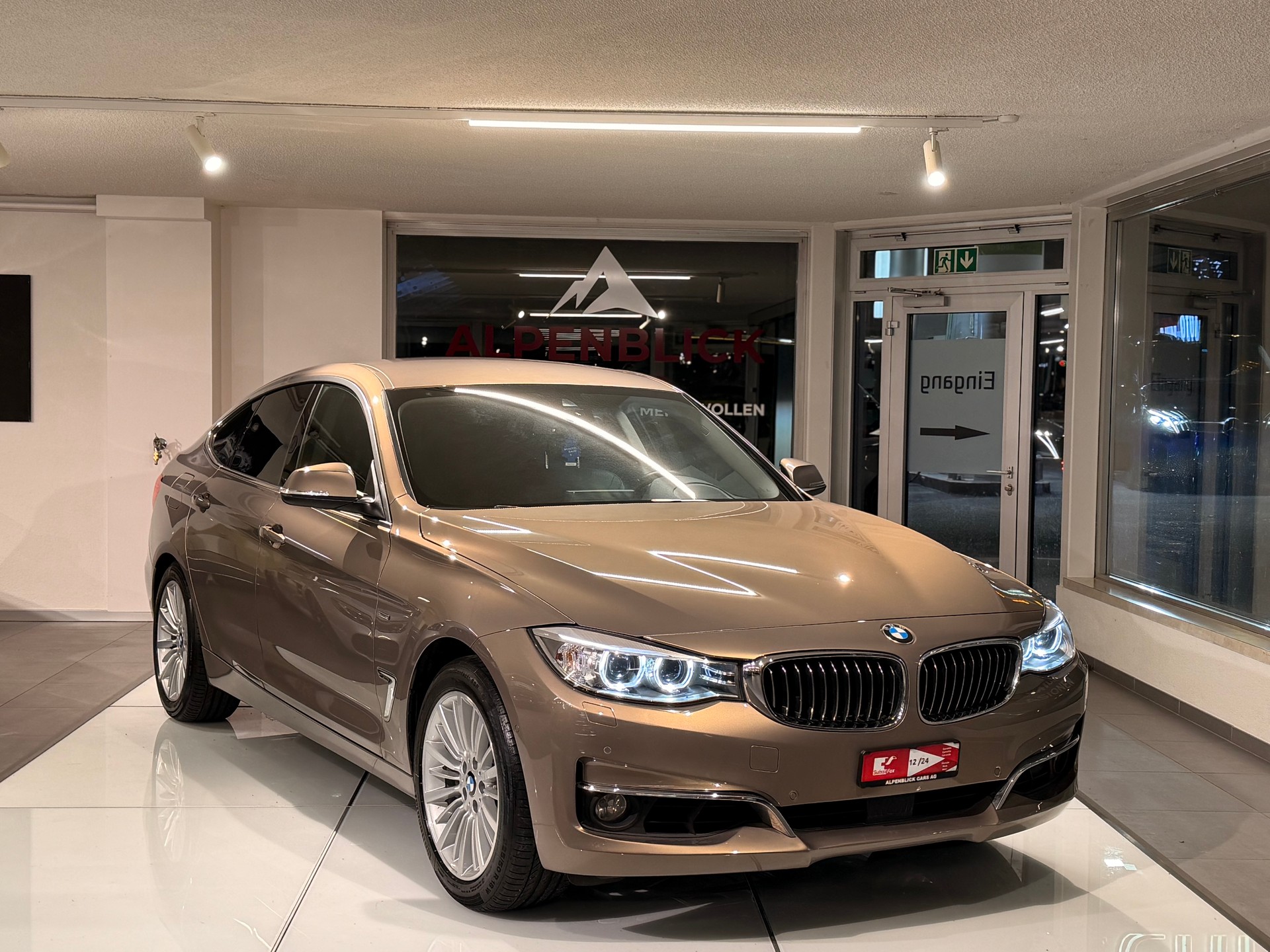 BMW 335i GT xDrive Luxury Line Steptronic-showroom-element-1