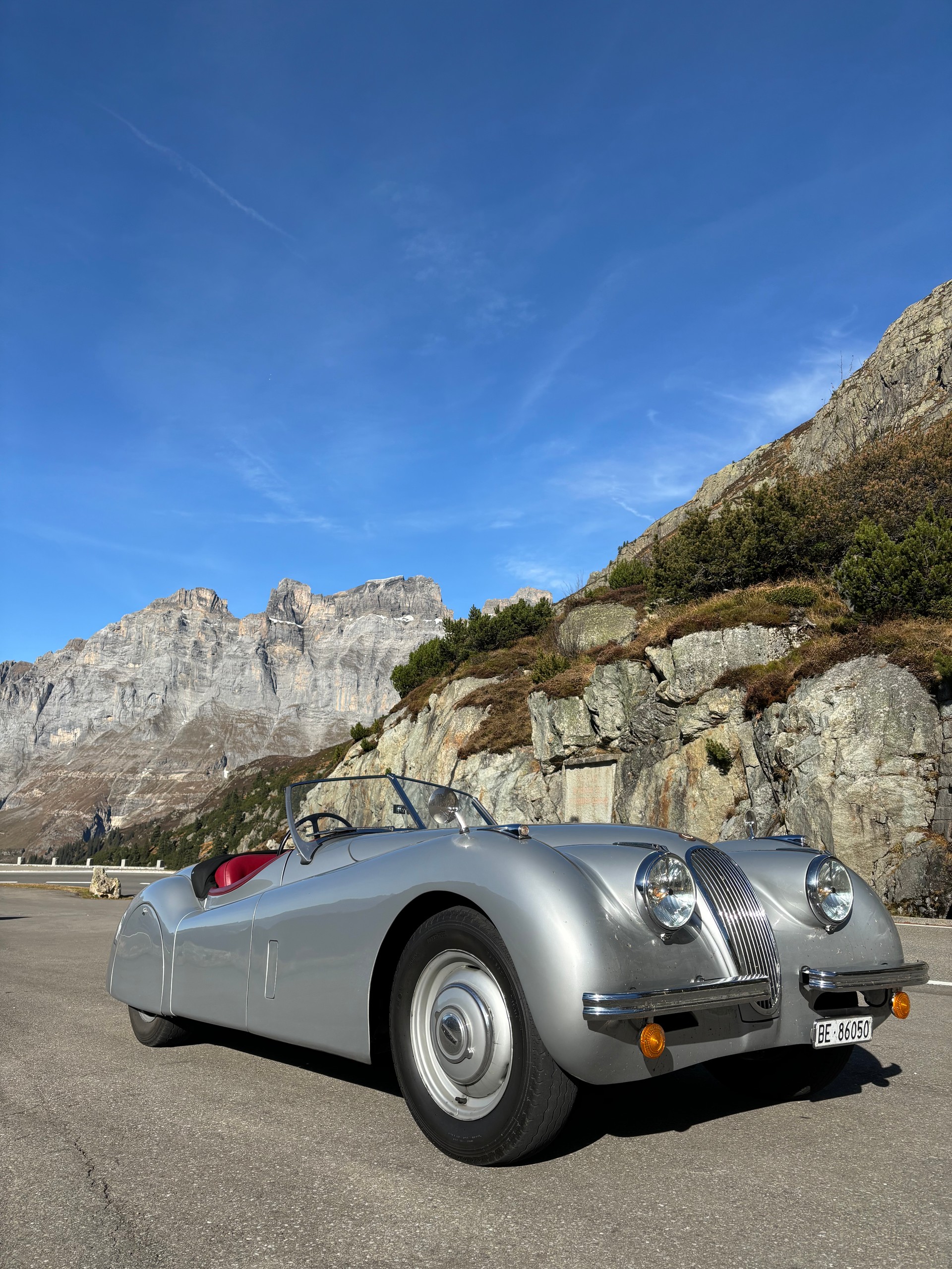 JAGUAR XK120 OTS Schweizer Auslieferung!-image-7