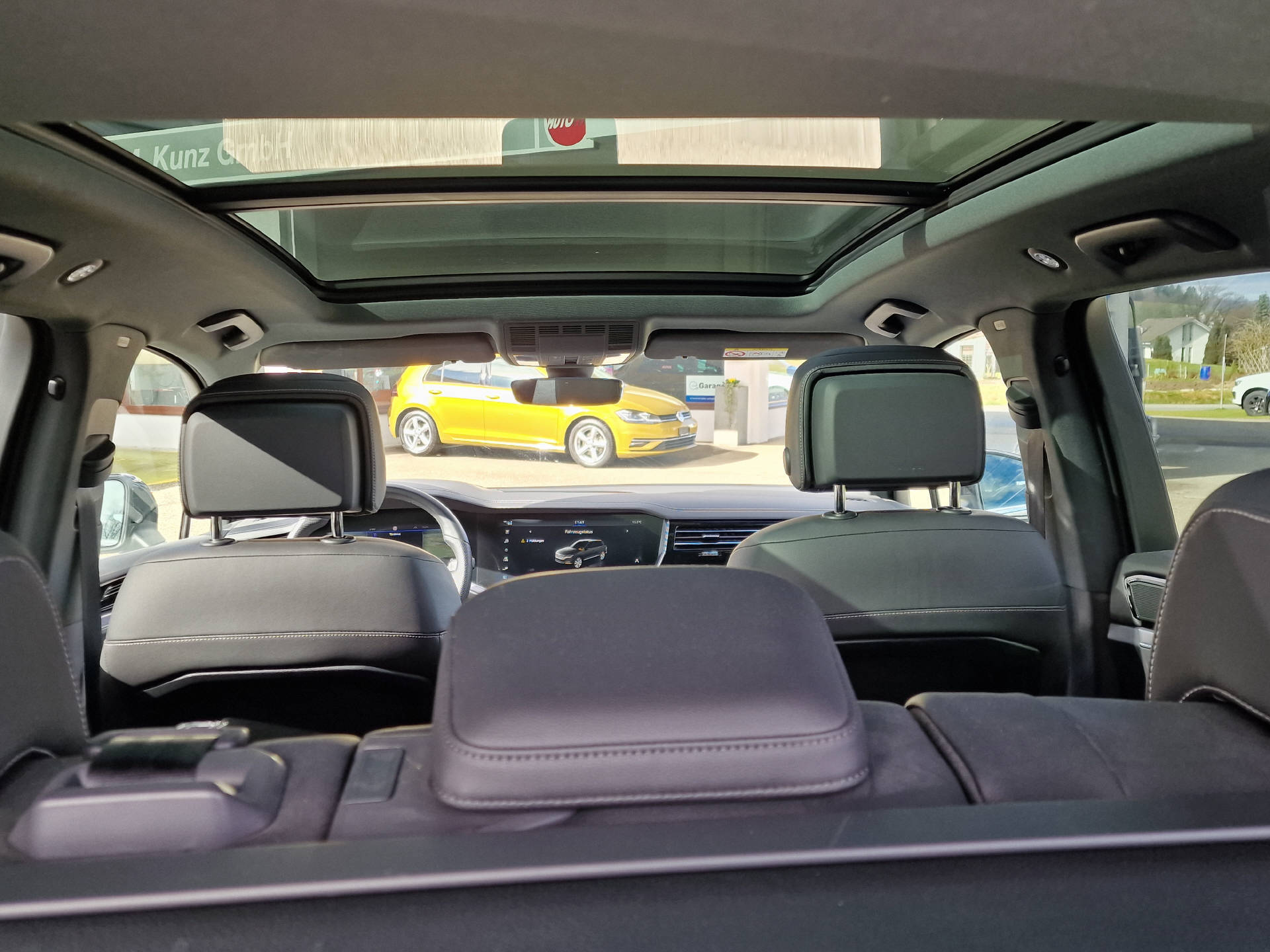 VW Touareg 3.0 V6 TDI 286 R-Line 75 Edition-image-12