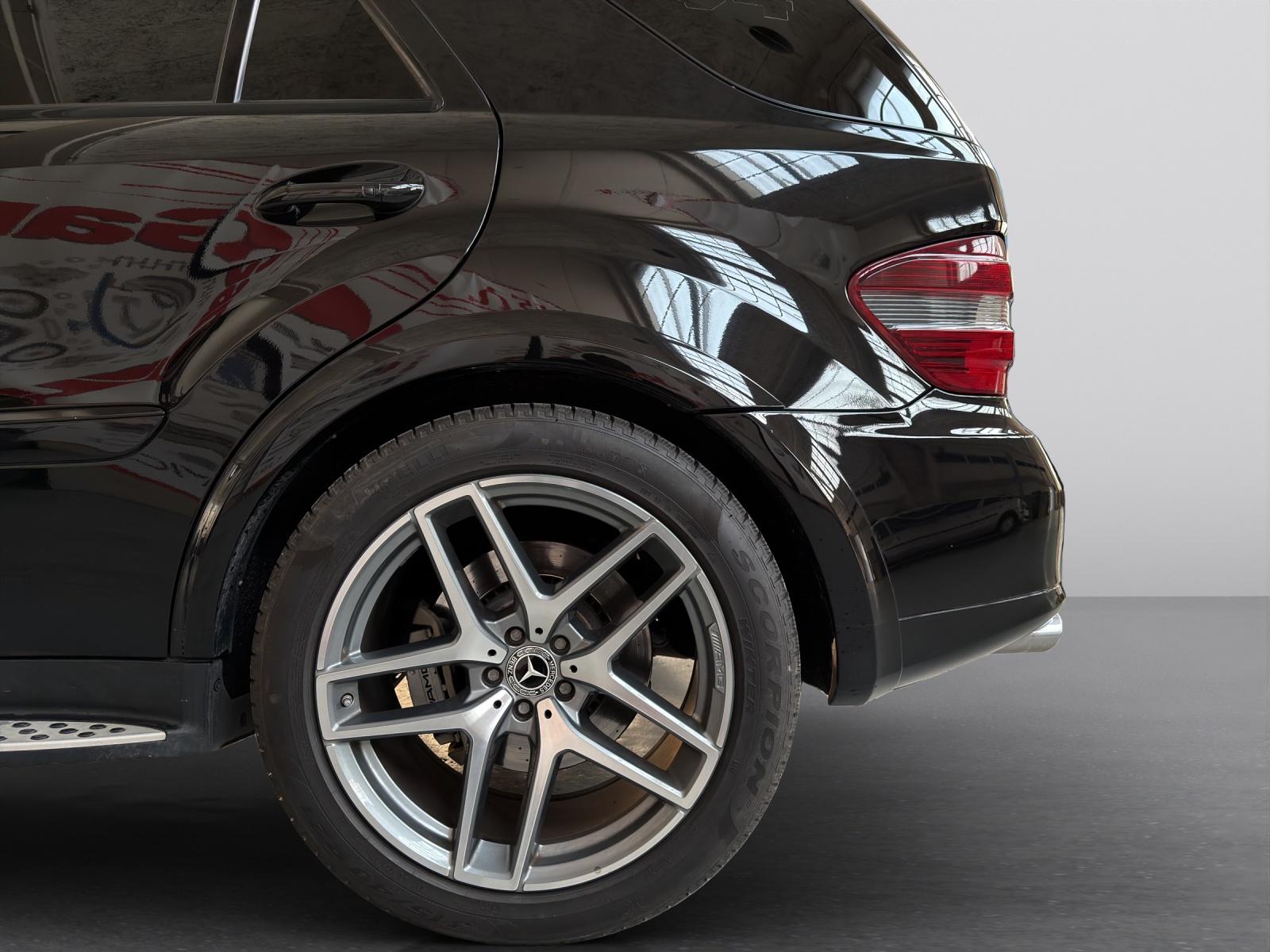 MERCEDES-BENZ ML 63 AMG 4Matic 7G-Tronic-image-27