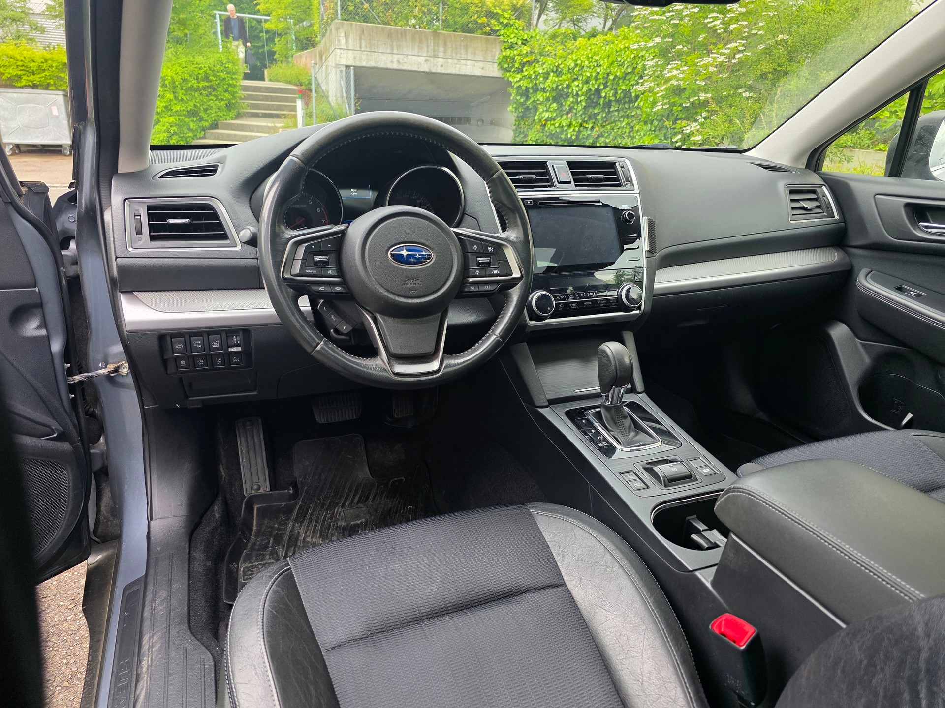 SUBARU Outback 2.5i Swiss Plus AWD Lineartronic-image-9