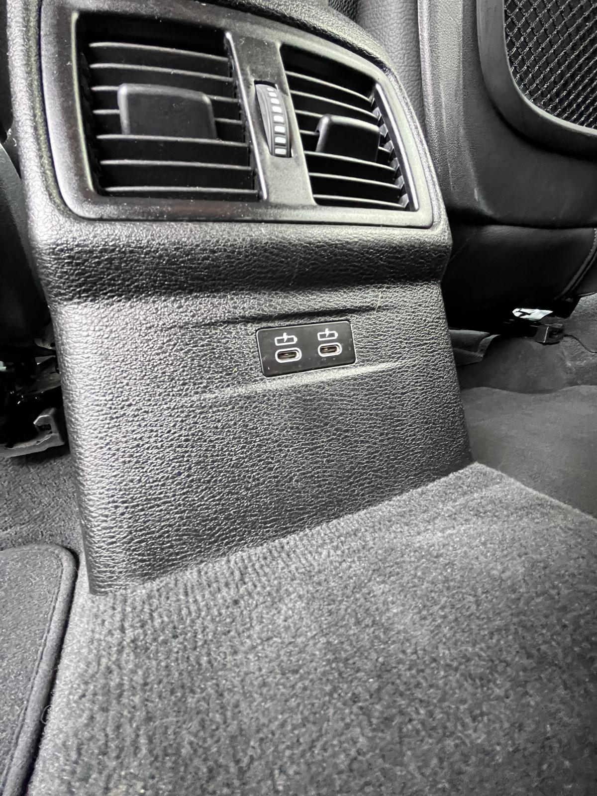 BMW X1 xDrive 25e Sport Line Steptronic-image-14