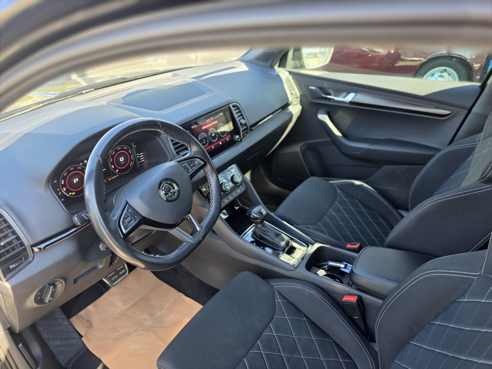 SKODA Karoq 2.0 TSI SportLine DSG 4x4-image-6