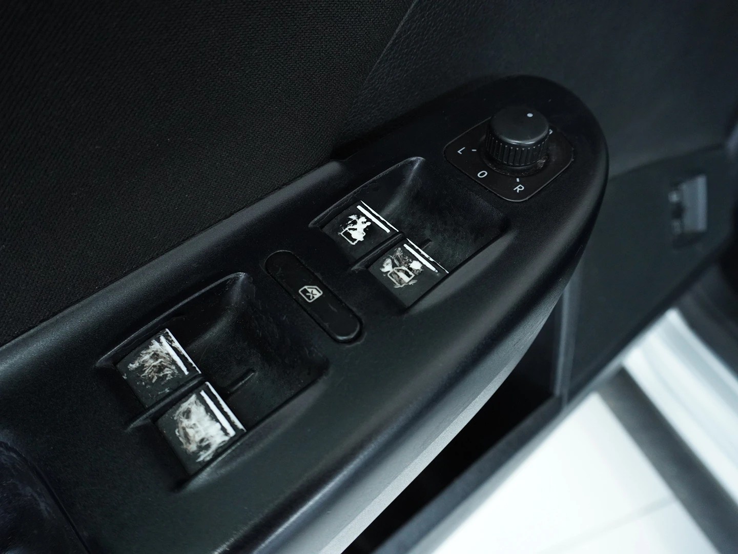 VW Passat Variant 2.0 FSI Sportline 4Motion-image-12