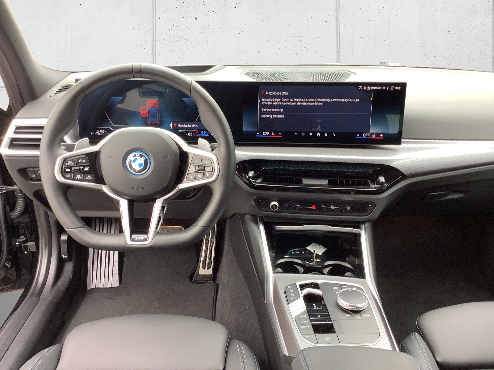 BMW 330e xDrive M Sport-image-13