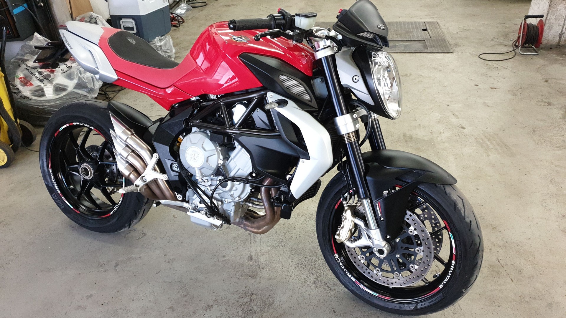 MV AGUSTA B3 Brutale 675 EAS-image-5