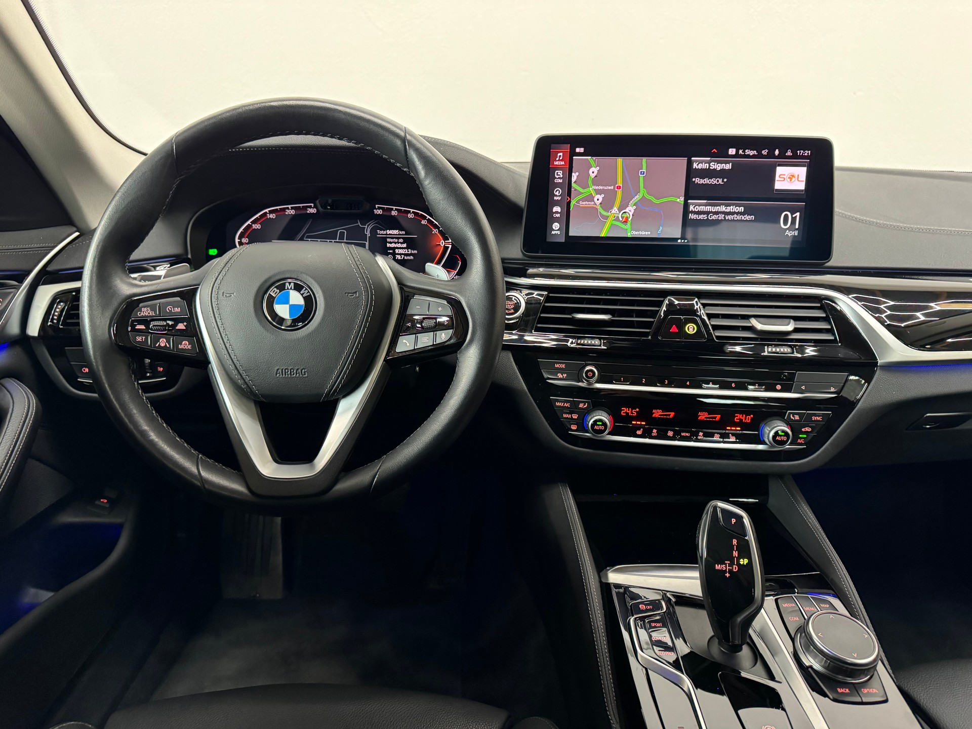 BMW 530d xDrive 48V Luxury Line Steptronic-image-16