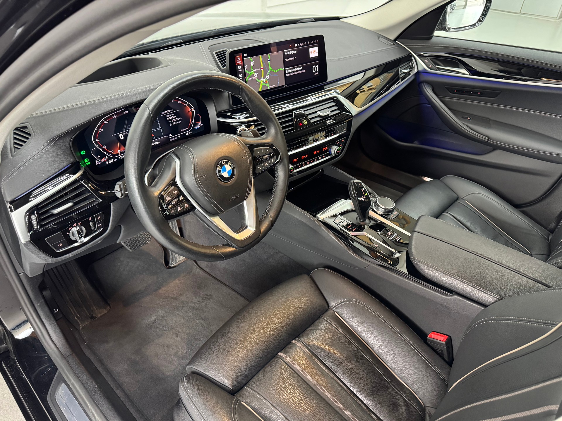 BMW 530d xDrive 48V Luxury Line Steptronic-image-10