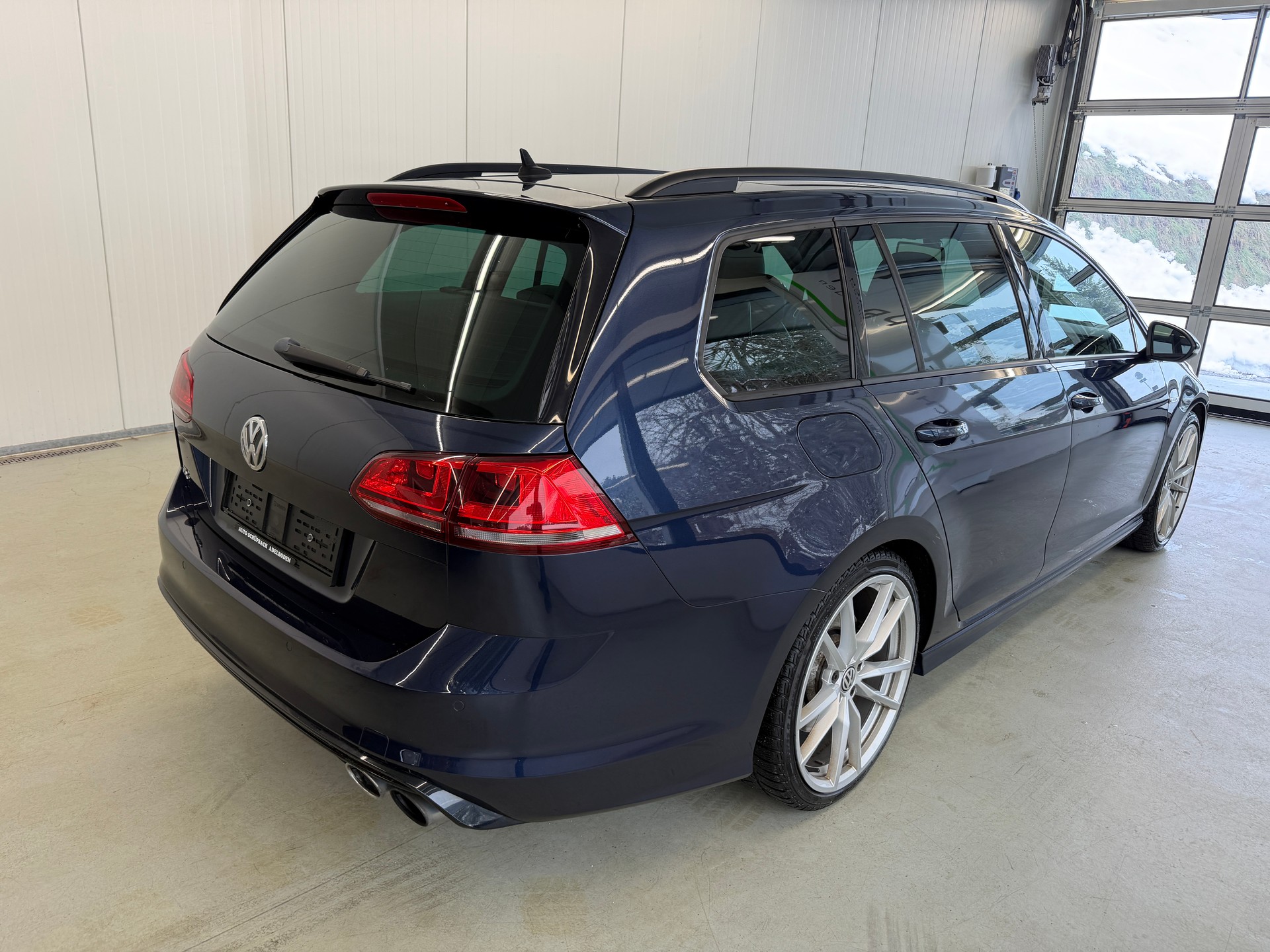 VW Golf Variant 2.0 TSI R 4 Motion DSG-showroom-element-3