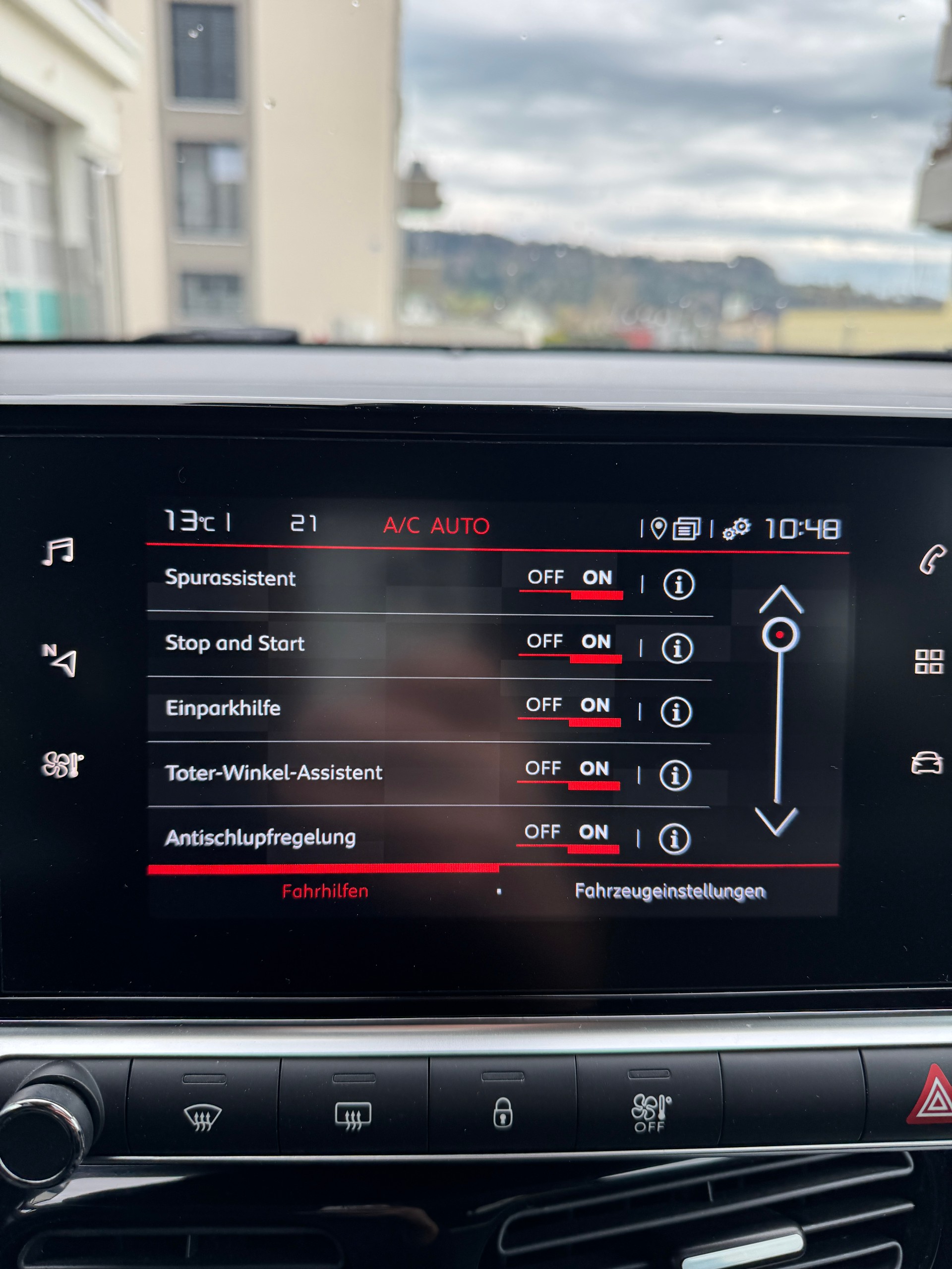 CITROEN C4 Cactus 1.2 Pure Tech Shine EAT6-image-15