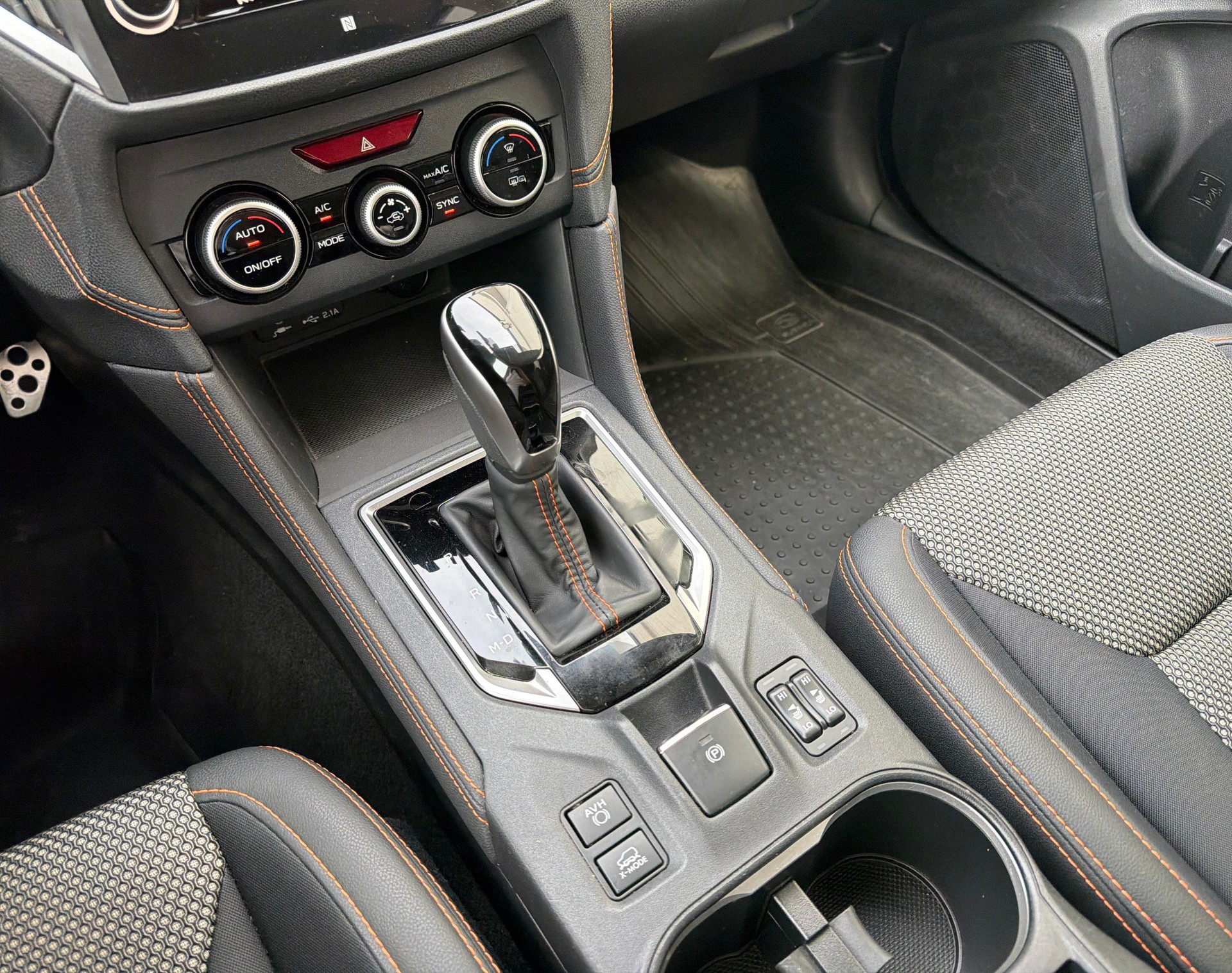 SUBARU XV 2.0i e-Boxer Swiss Plus-image-12