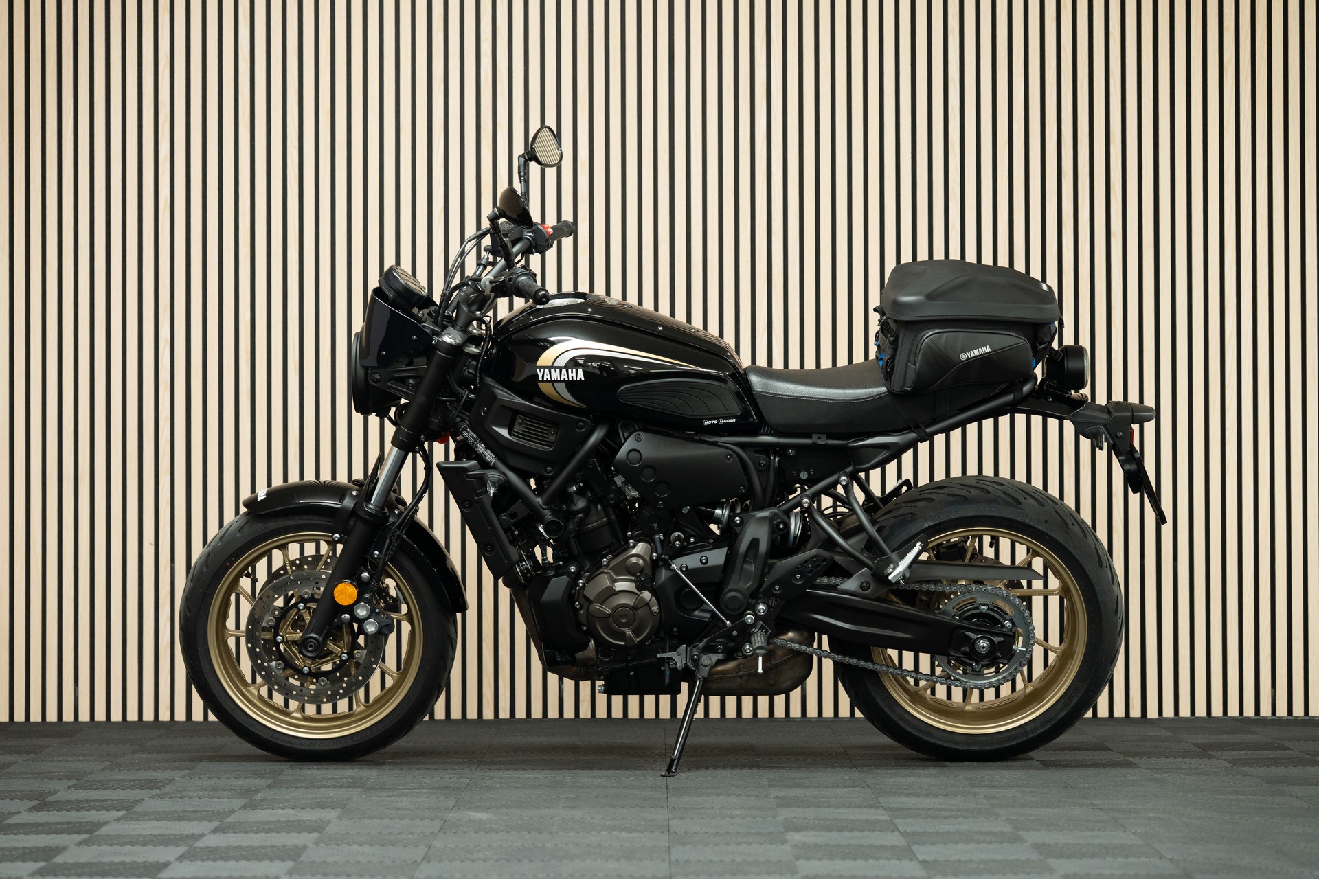 YAMAHA XSR 700 (35 kW)-image-1