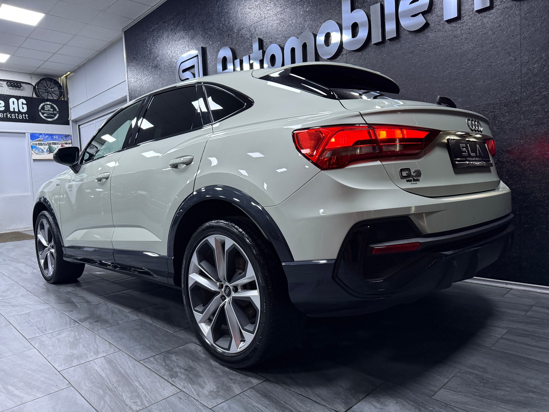 AUDI Q3 Sportback 35 TFSI S line S-tronic-image-6