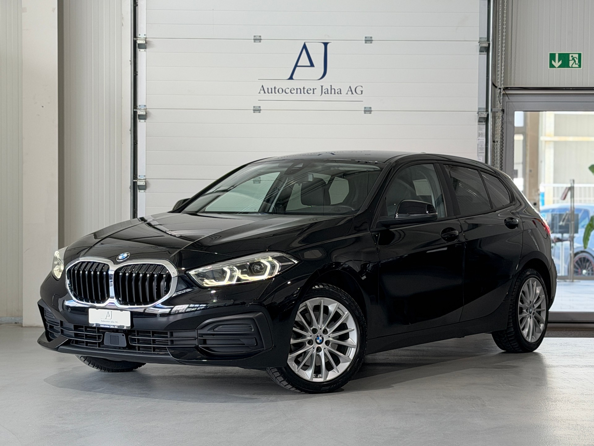BMW 118i Steptronic (CH) inkl. BMW Vollgarantie