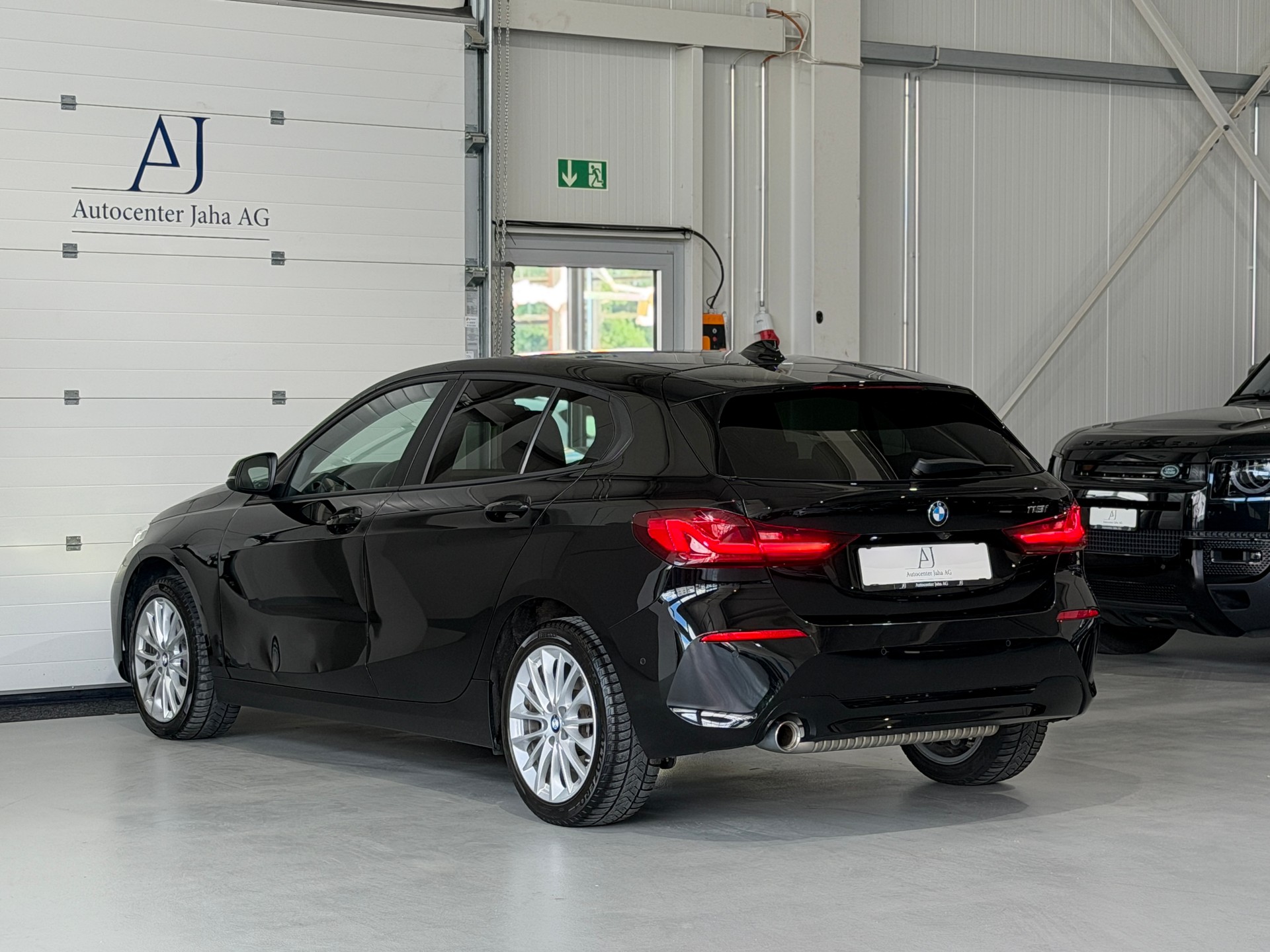 BMW 118i Steptronic (CH) inkl. BMW Vollgarantie-image-19