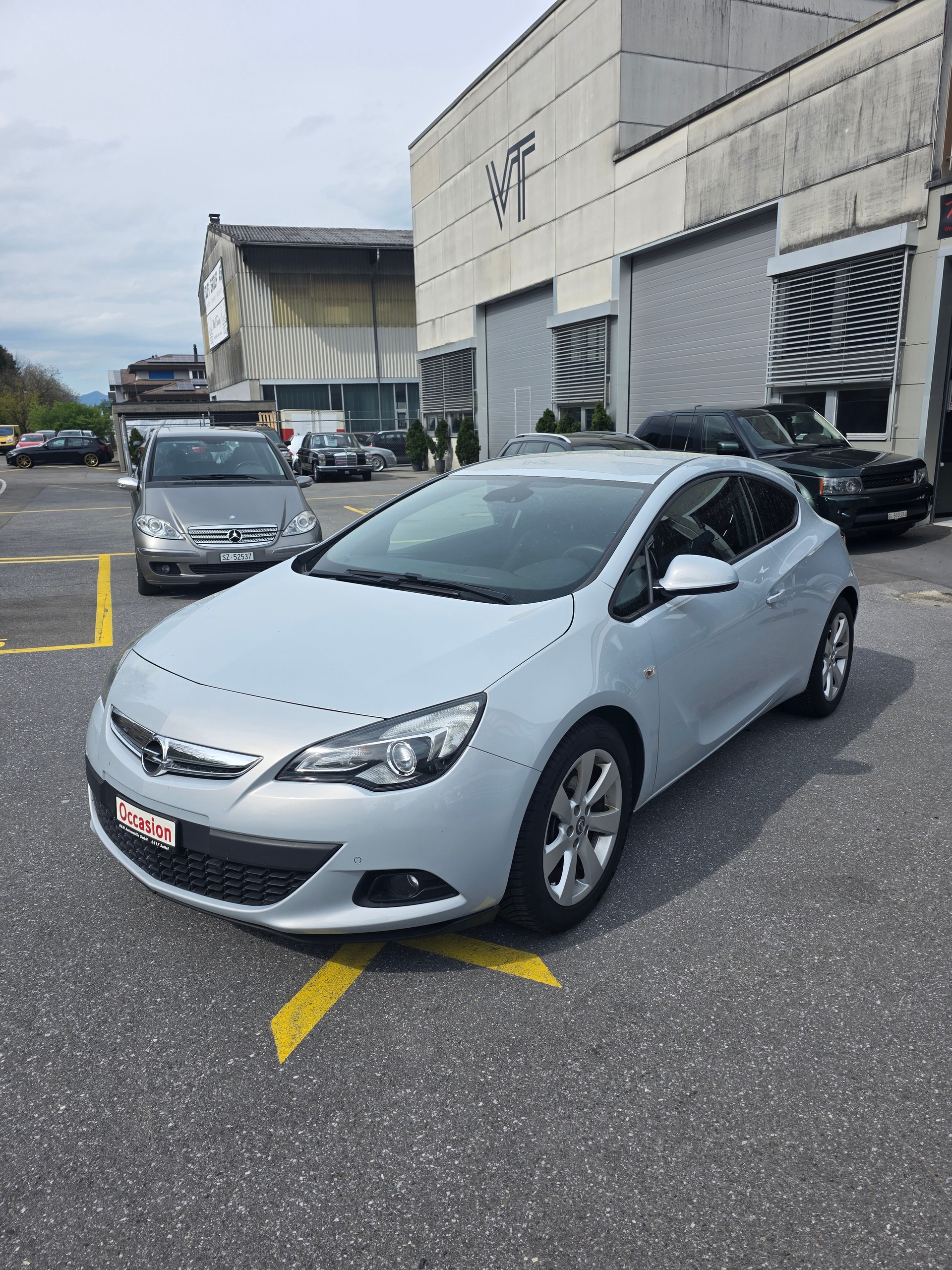 OPEL Astra GTC 1.4i 16V Turbo Enjoy / Frisch ab MFK-image-0