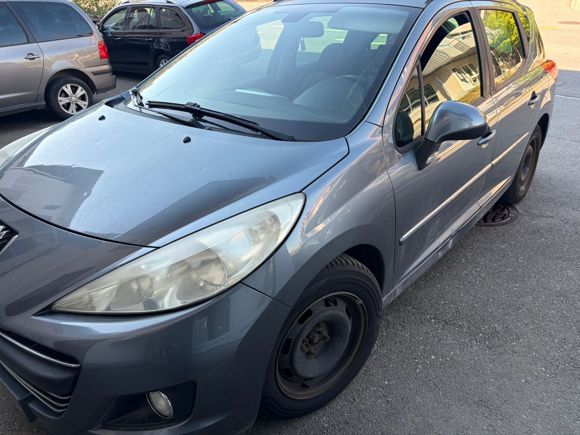 PEUGEOT 207 SW 1.6 HDI Sport-image-3