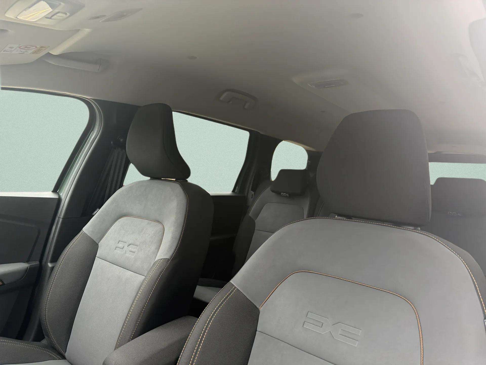 DACIA Jogger TCe 110 Extreme-image-10