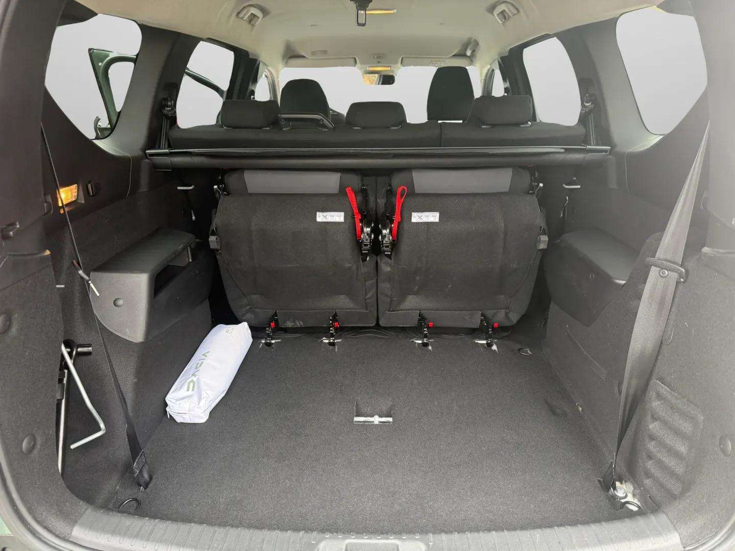DACIA Jogger TCe 110 Extreme-image-18