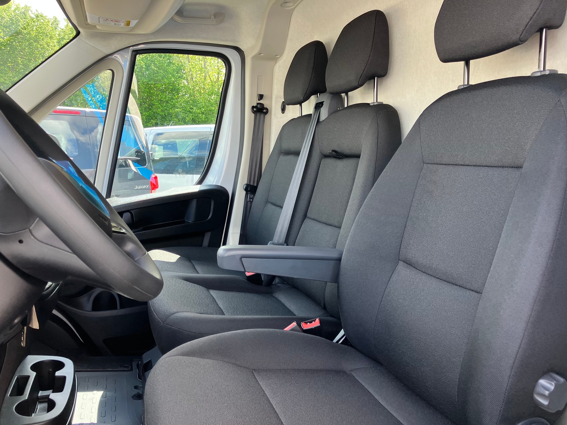 FIAT Ducato 35 L2H1 Swiss Edition-image-6