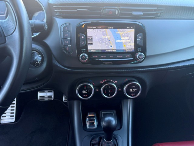 ALFA ROMEO Giulietta 1750 TBi Veloce TCT-image-6