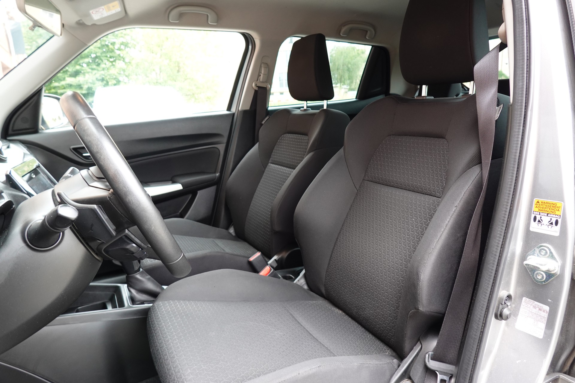 SUZUKI Swift 1.0 12V Compact Top Automatic - "CH Auto * Keyless * GPS * Caméra * Apple Car Play * Temp. Adapt"-image-21