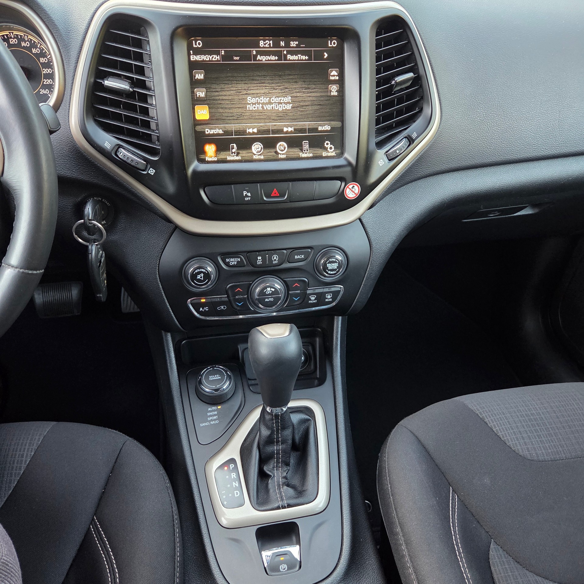 JEEP Cherokee 2.0TD Longitude AWD 9ATX-image-12