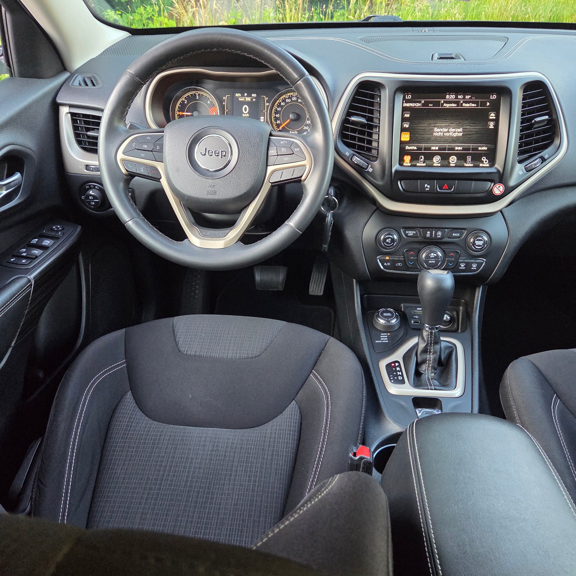 JEEP Cherokee 2.0TD Longitude AWD 9ATX-image-10