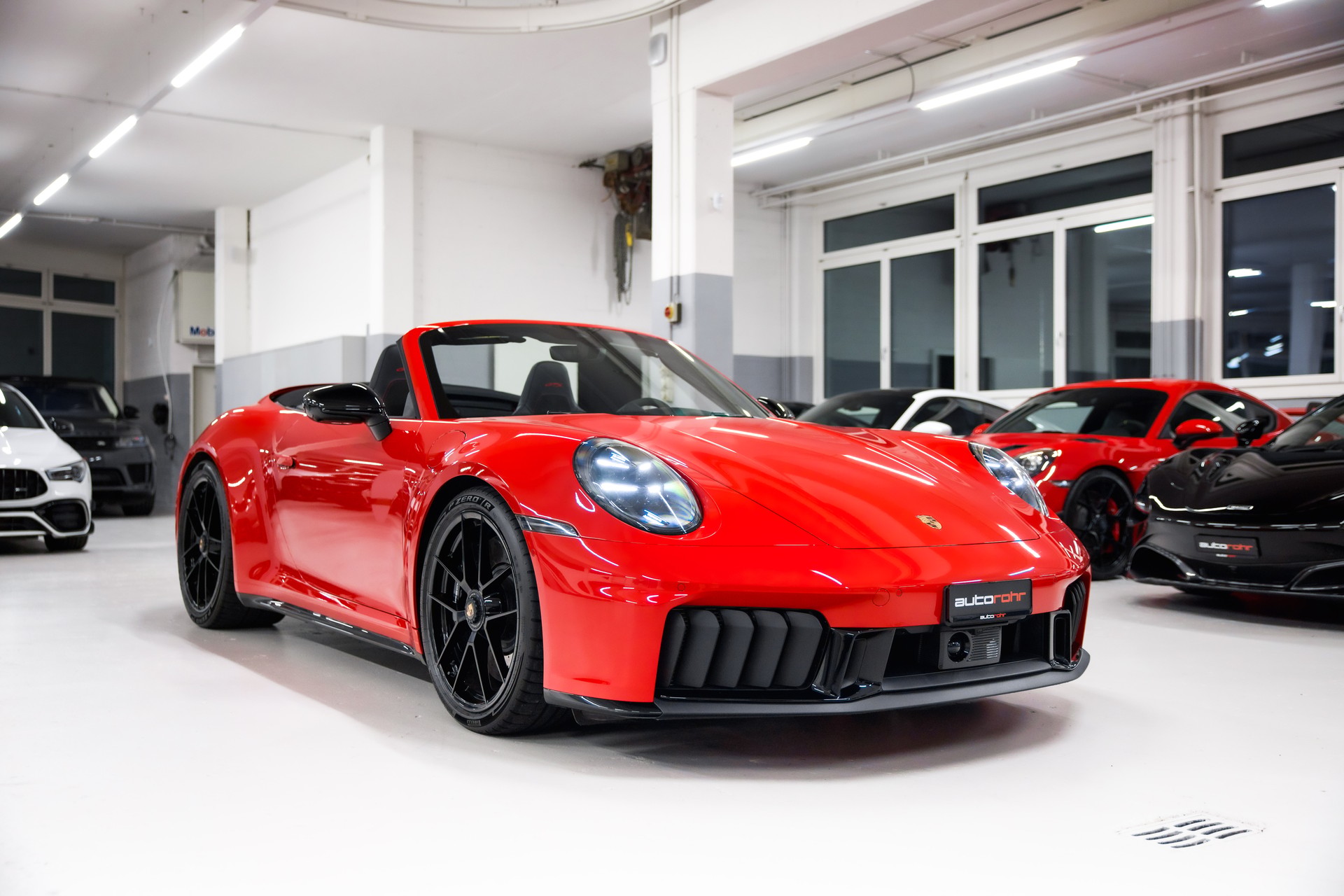 PORSCHE 911 Carrera 4 Cabriolet GTS PDK-showroom-element-2