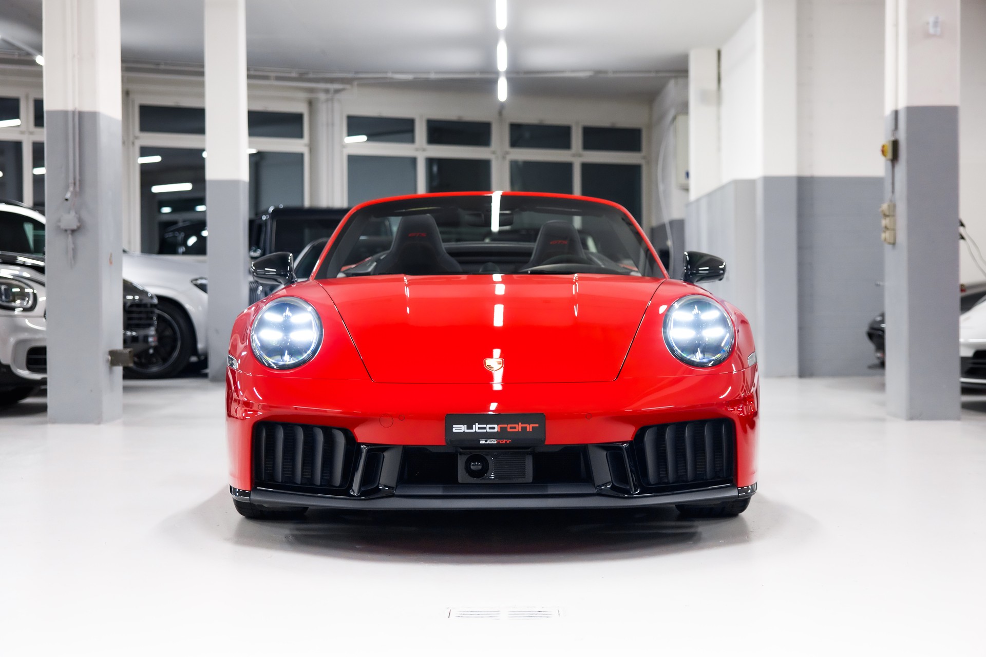 PORSCHE 911 Carrera 4 Cabriolet GTS PDK-showroom-element-1