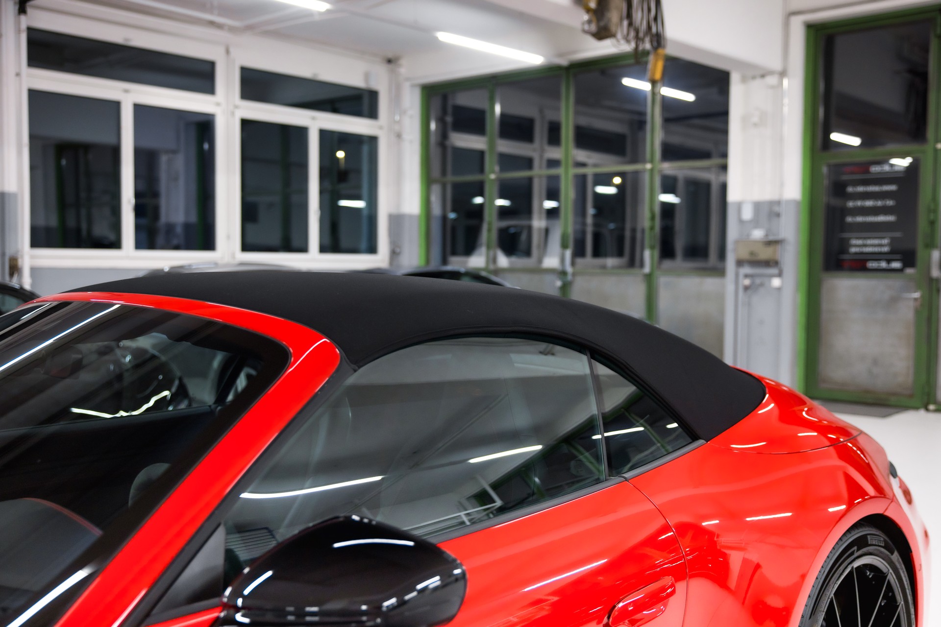 PORSCHE 911 Carrera 4 Cabriolet GTS PDK-image-16