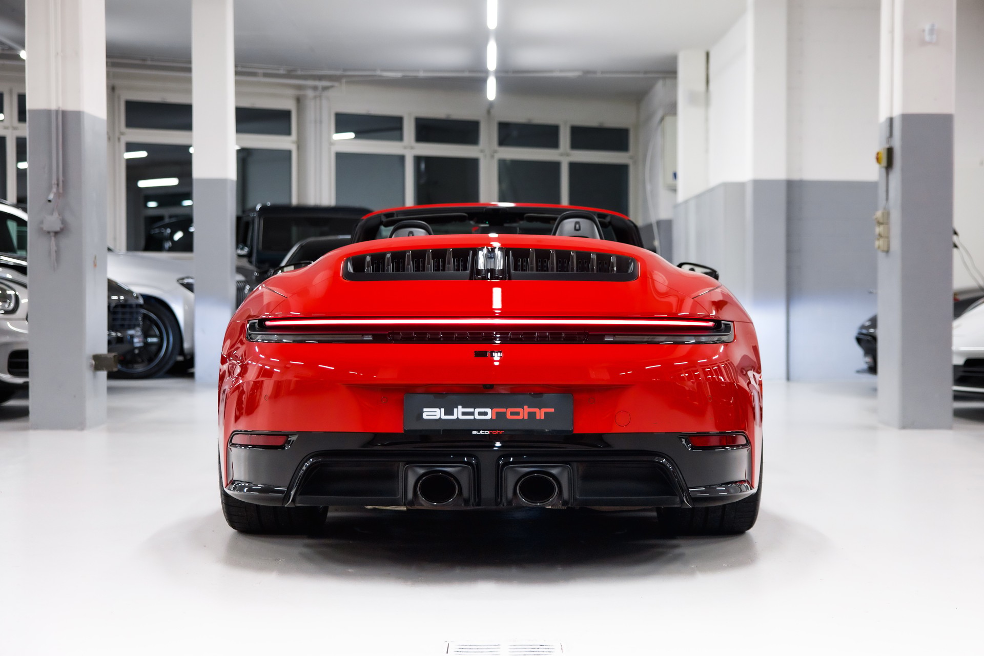 PORSCHE 911 Carrera 4 Cabriolet GTS PDK-image-5